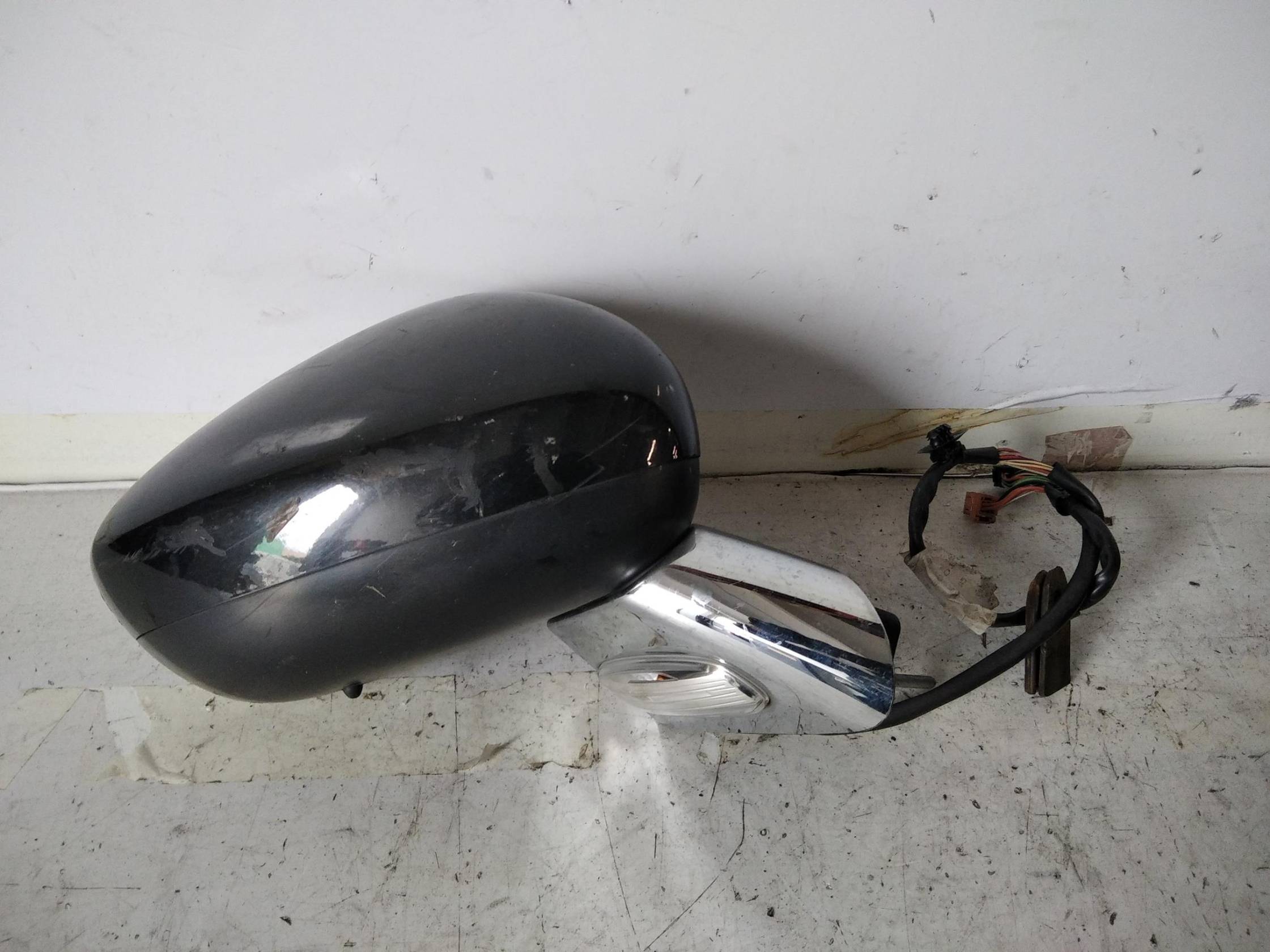 Retrovisore est. regolaz. elettr. dx.